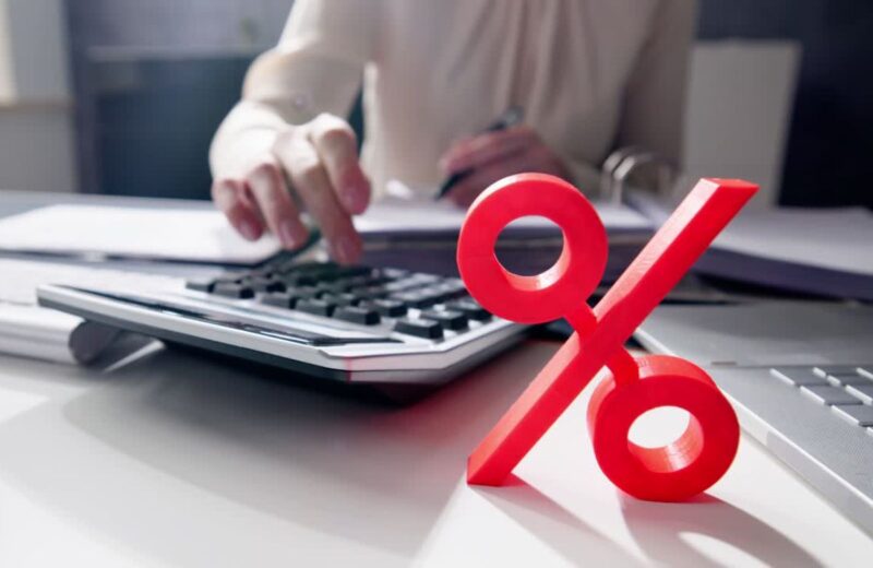 Porez na dobitak od kriptovaluta u Srbiji iznosi 15%, uz obaveznu prijavu i vođenje evidencije.