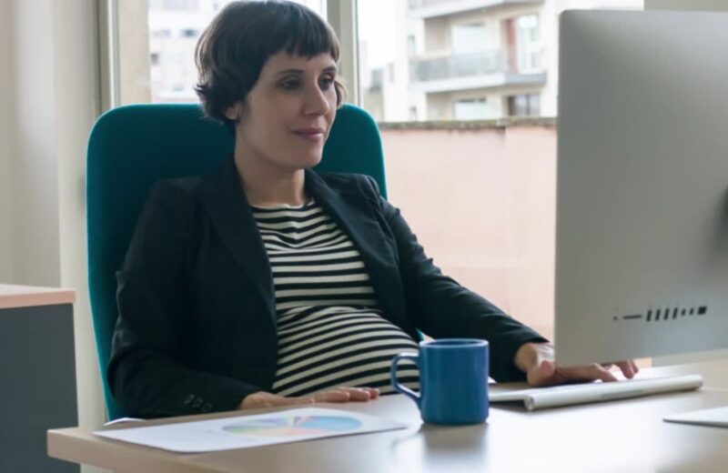 Trudnice u Srbiji imaju pravo na platu i zaštitu radnog mesta tokom porodiljskog odsustva.