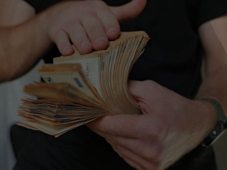 Kazne za rad na crno u 2025: šta rizikujete i kako da se zaštitite