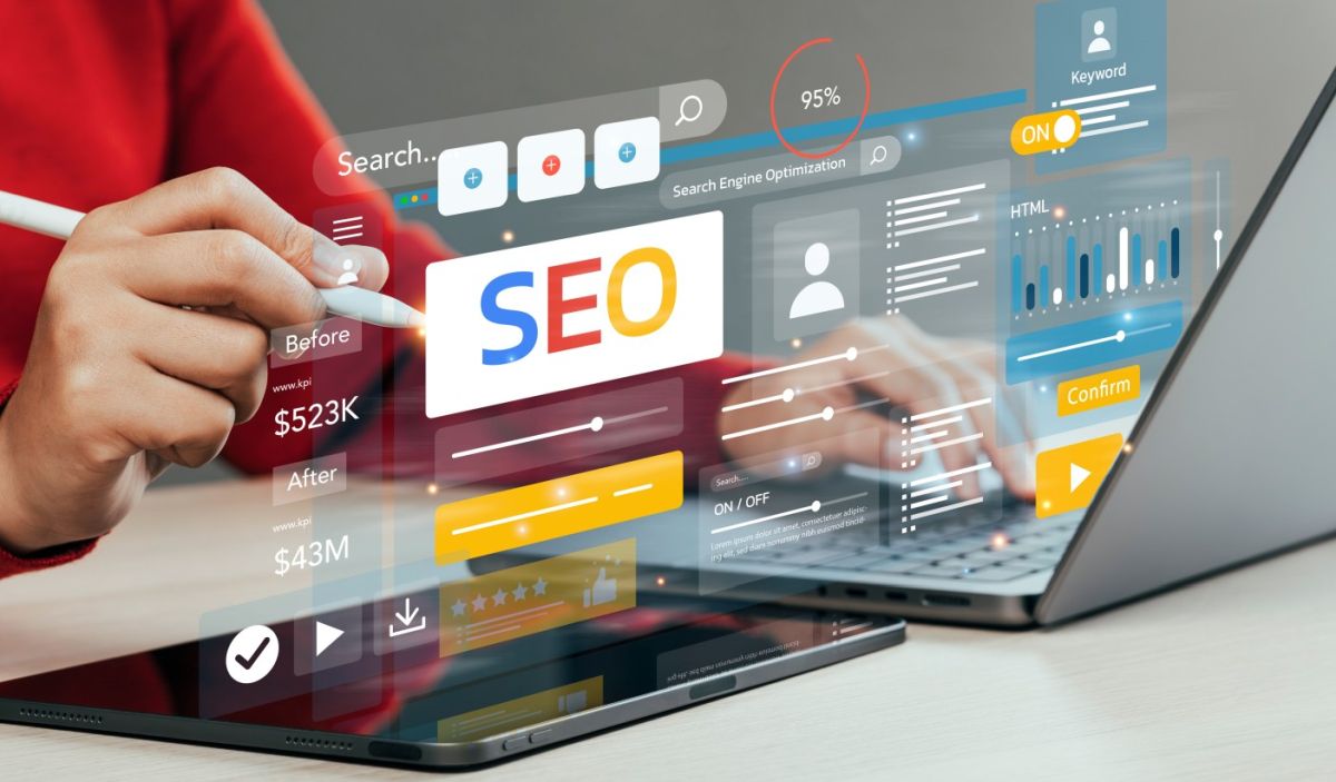 SEO optimizacija i analiza digitalnog marketinga na laptopu i tabletu